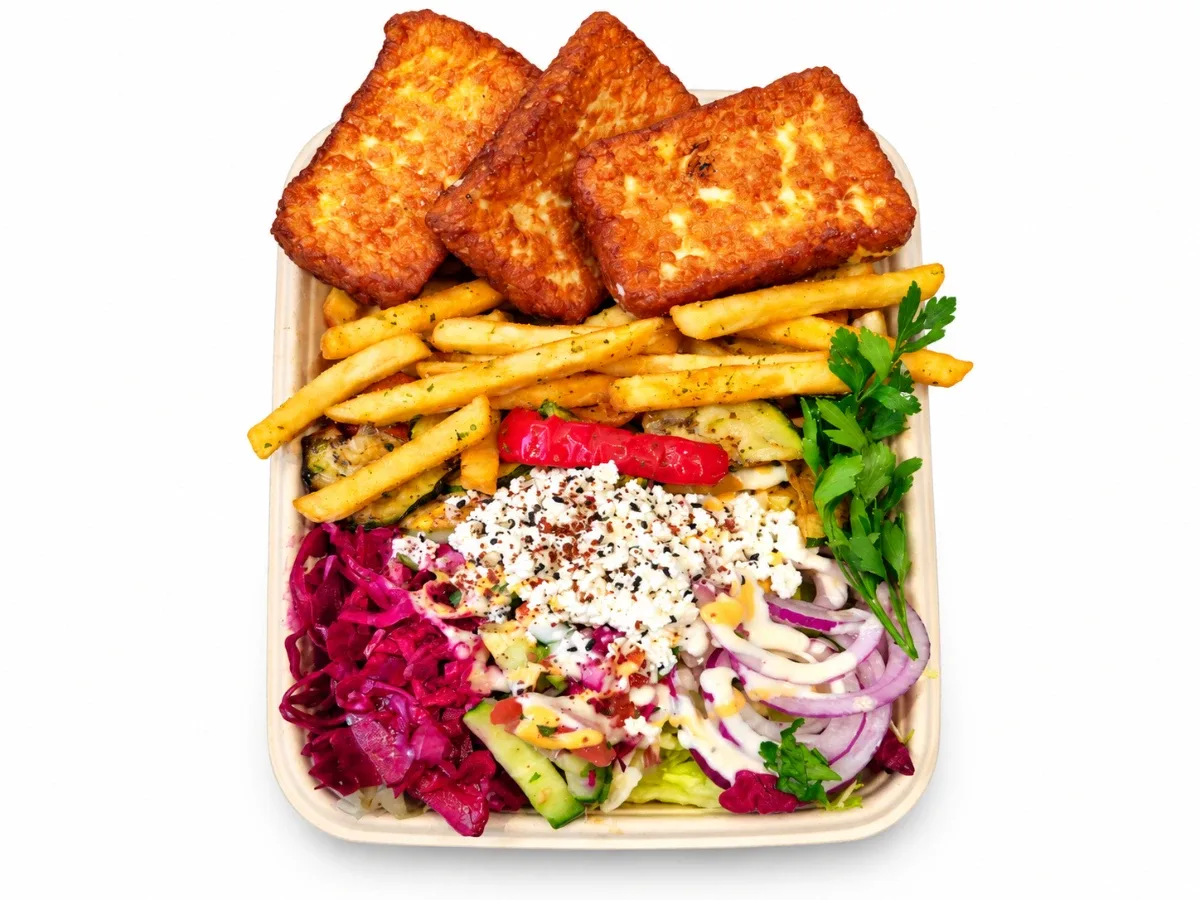 Halloumi Gemüse Plate with Fries