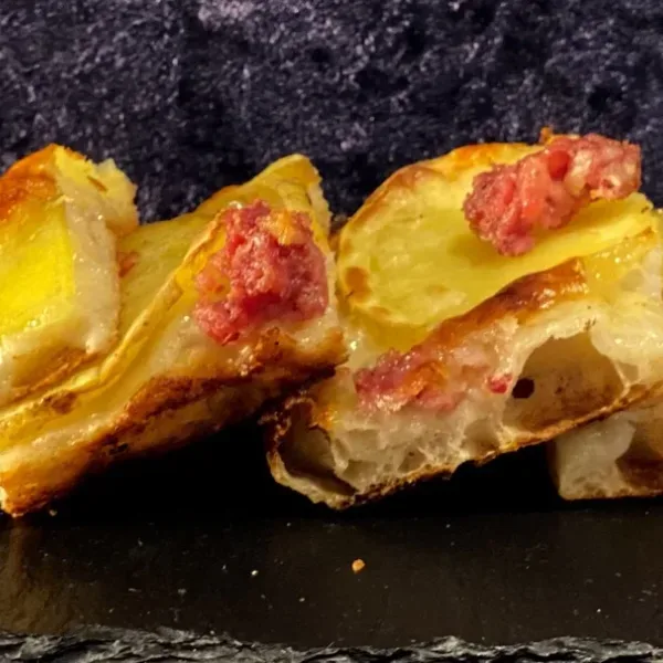 Pizza Kartoffel & Salsiccia