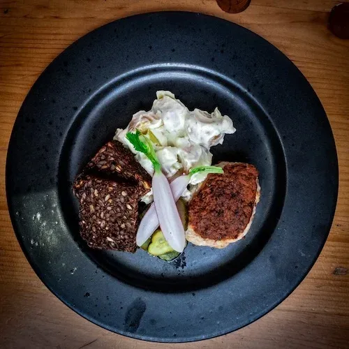 Børnetallerken med frikadelle