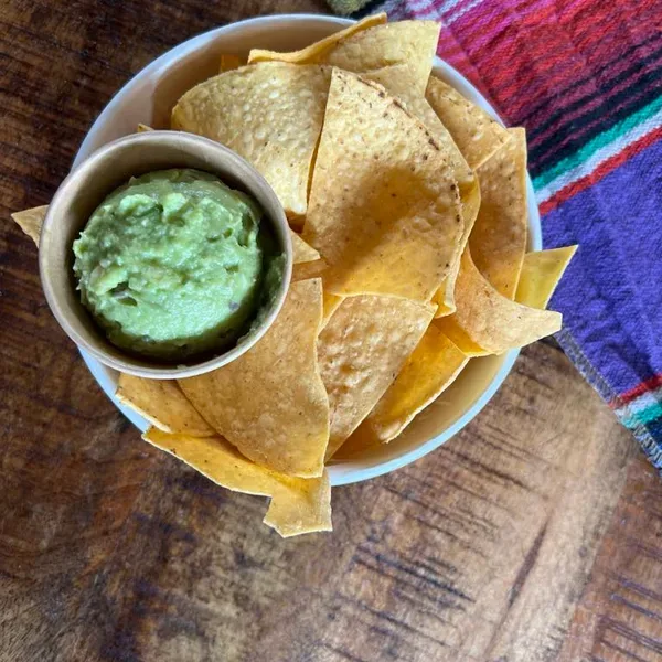 Nachos med guacamole