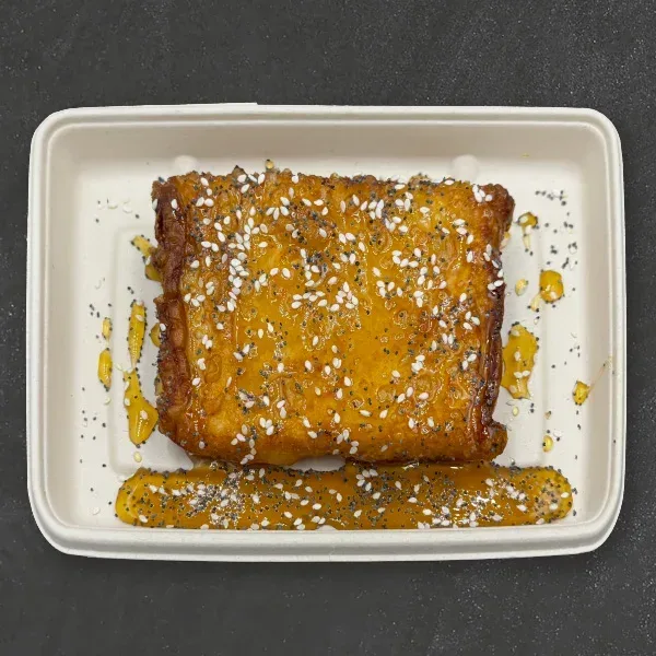 Friteret feta med honning