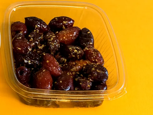 Griechische Oliven mit Kräutern