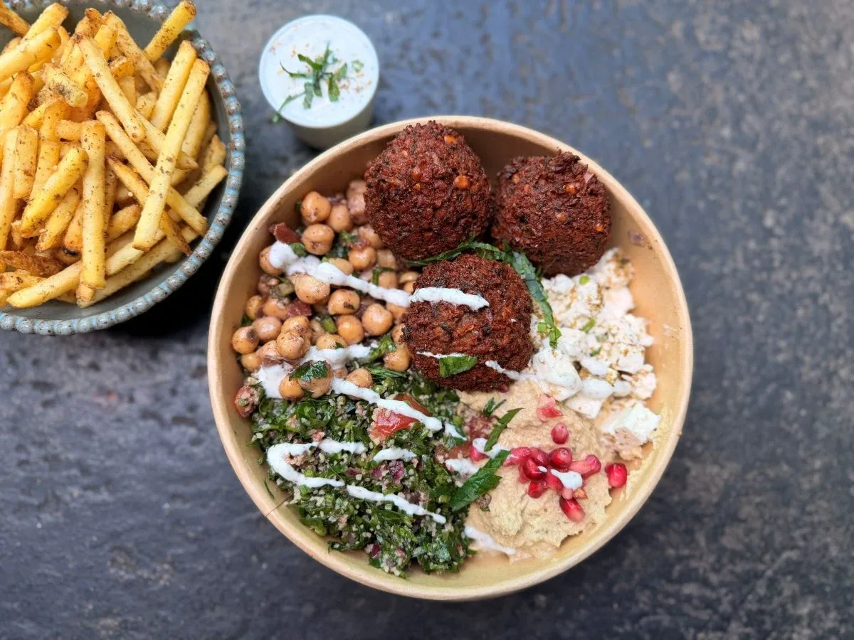 Classic Bowl mit Falafel