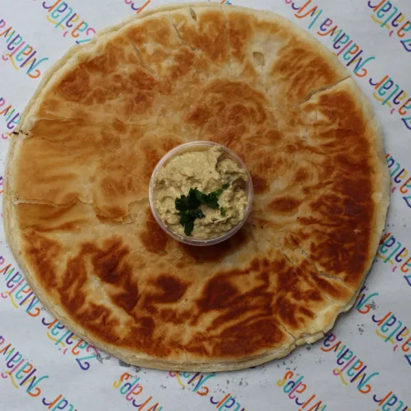 Malawach brød med hummus dip